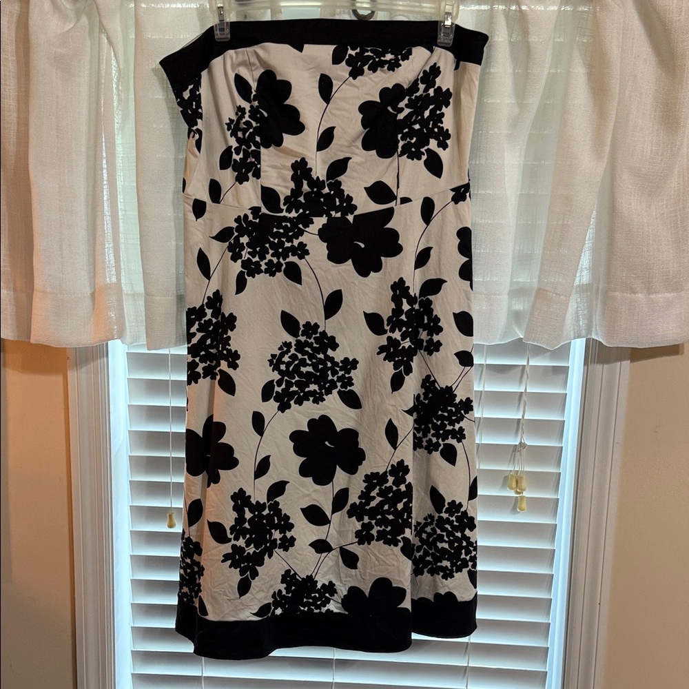 AGB Strapless Black and White Floral Dress